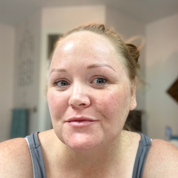 Meet your Posher, Genevieve - Picture 2 of 2